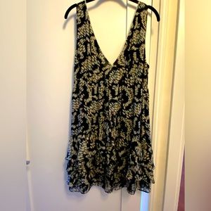 Elizabeth & James 100%silk dress with ruffles-new w Tags